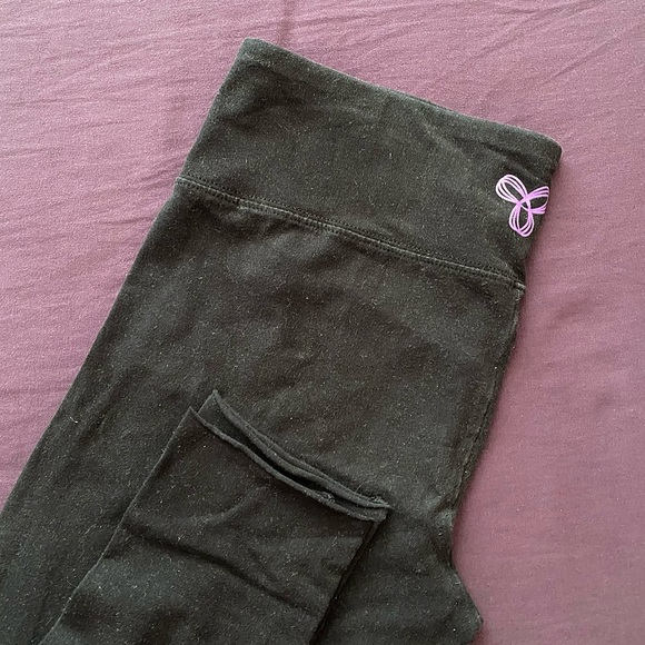 Aritzia TNA Black Leggings - Picture 2 of 6